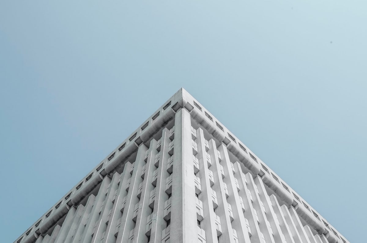 意甲媒体透露：米兰正在与普利西奇及萨勒马克尔斯进行续约谈判，球员表示愿意留下来