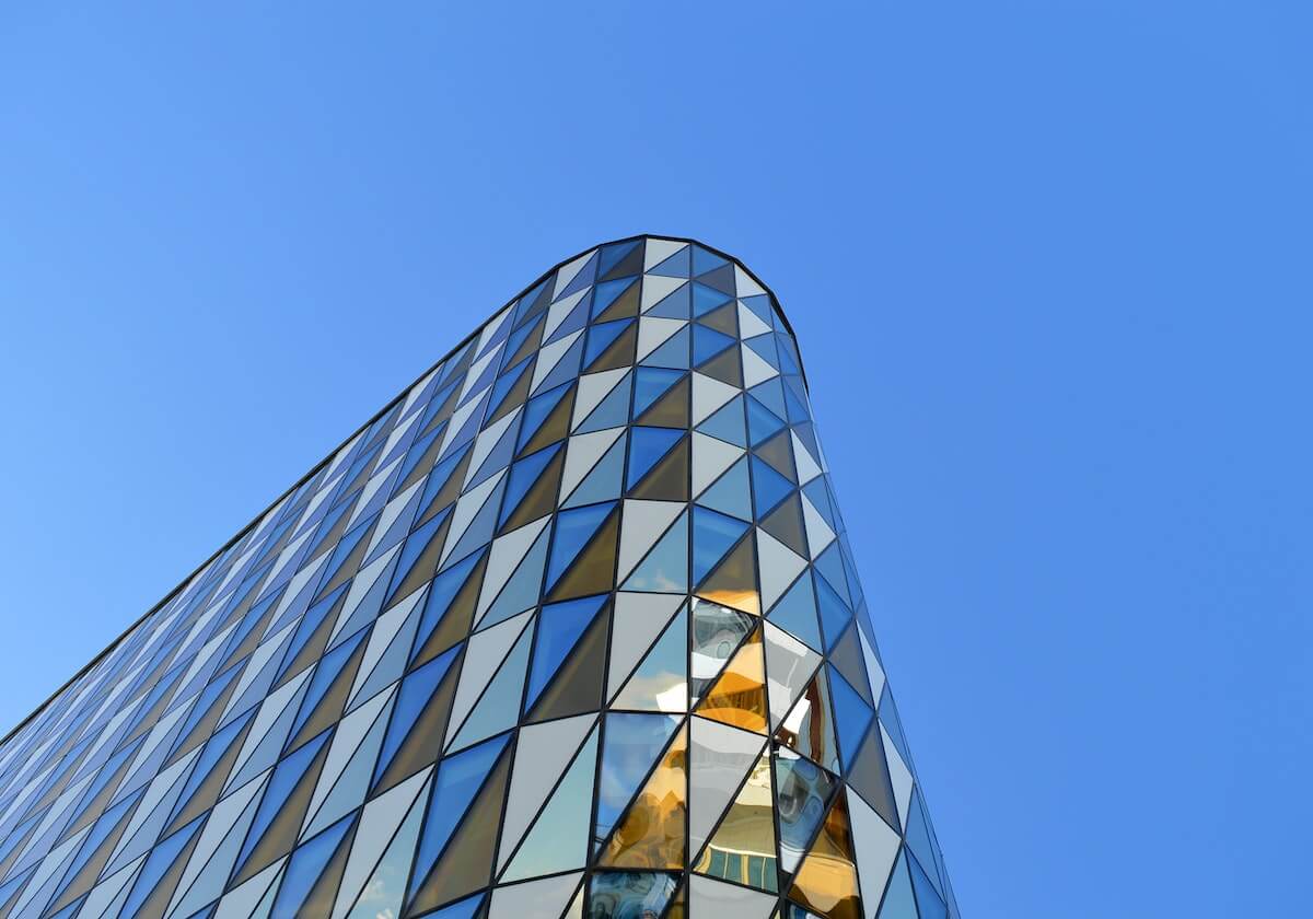 意甲媒体透露：米兰对阵罗马的比赛，俱乐部将祭出全新的锋线组合，恩昆库搭档奇克首发