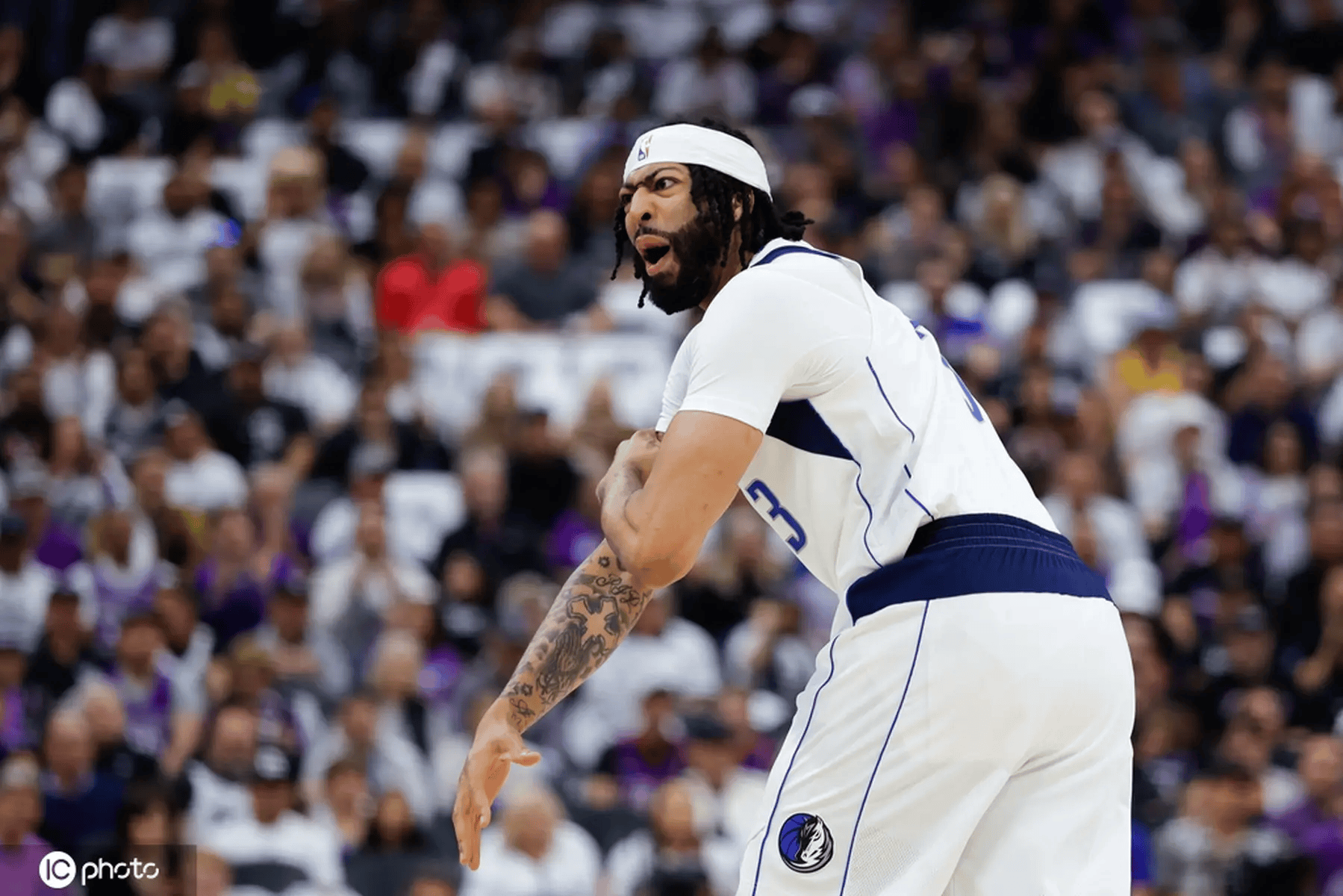 玻璃属性!浓眉遭遇左手韧带损伤 若手术将缺阵数月